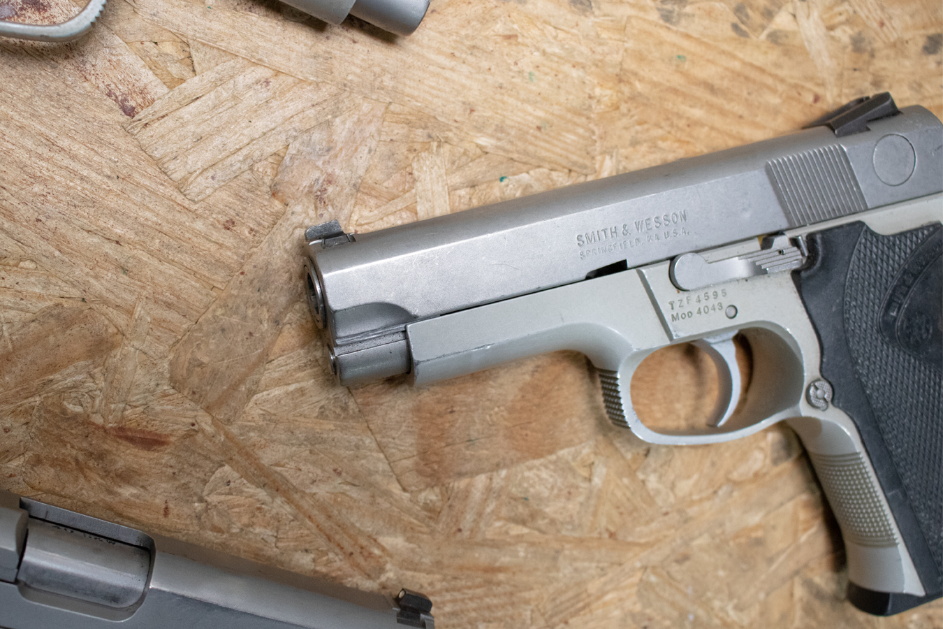SMITH AND WESSON 4043 40 S&W Police Trade-In Pistols (Fair Condition)